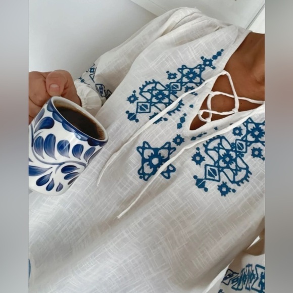 OLD NAVY LACE UP EMBROIDERED POET BLOUSE CREAM COLOR SIZE L. - Picture 8 of 10